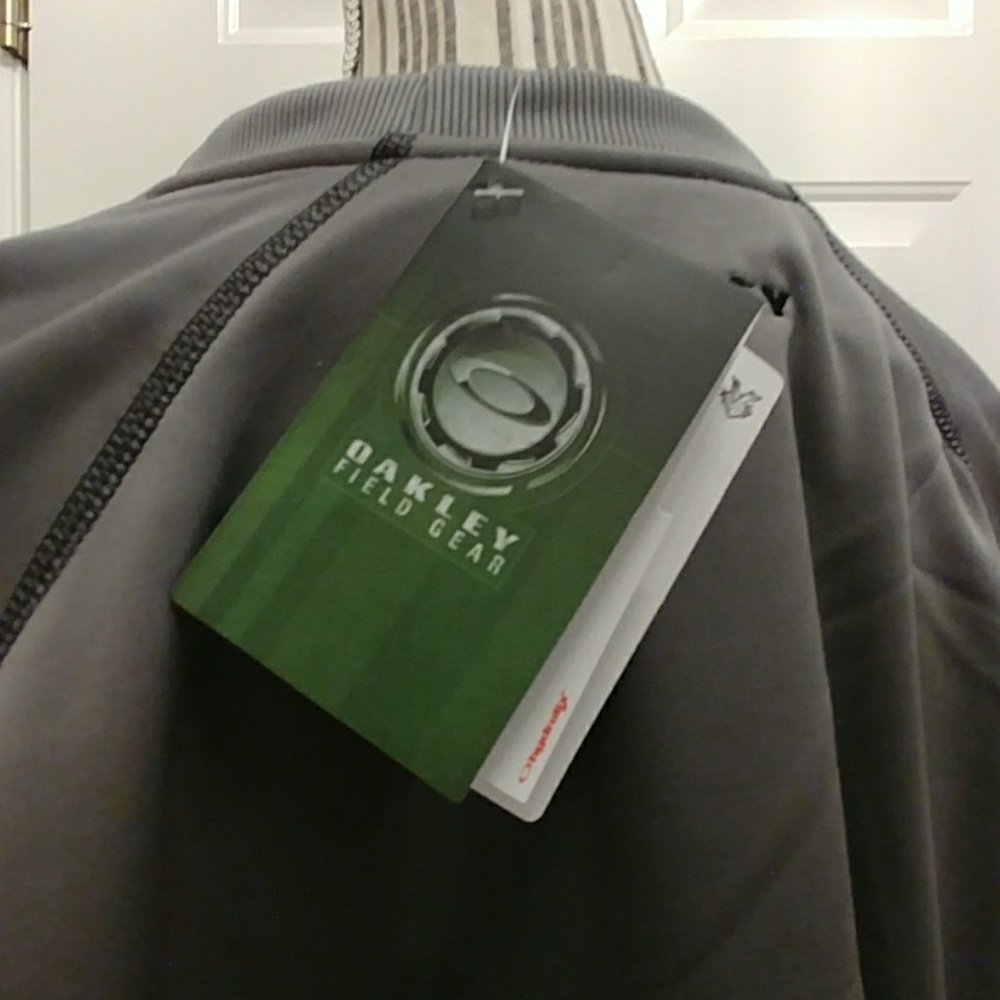 Oakley Protection Crew Sweatshirt-XL - Picture 8 of 8